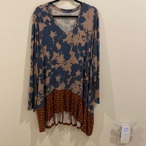 LOGO  by Lori Goldstein  Blue Floral tunic top - 3X